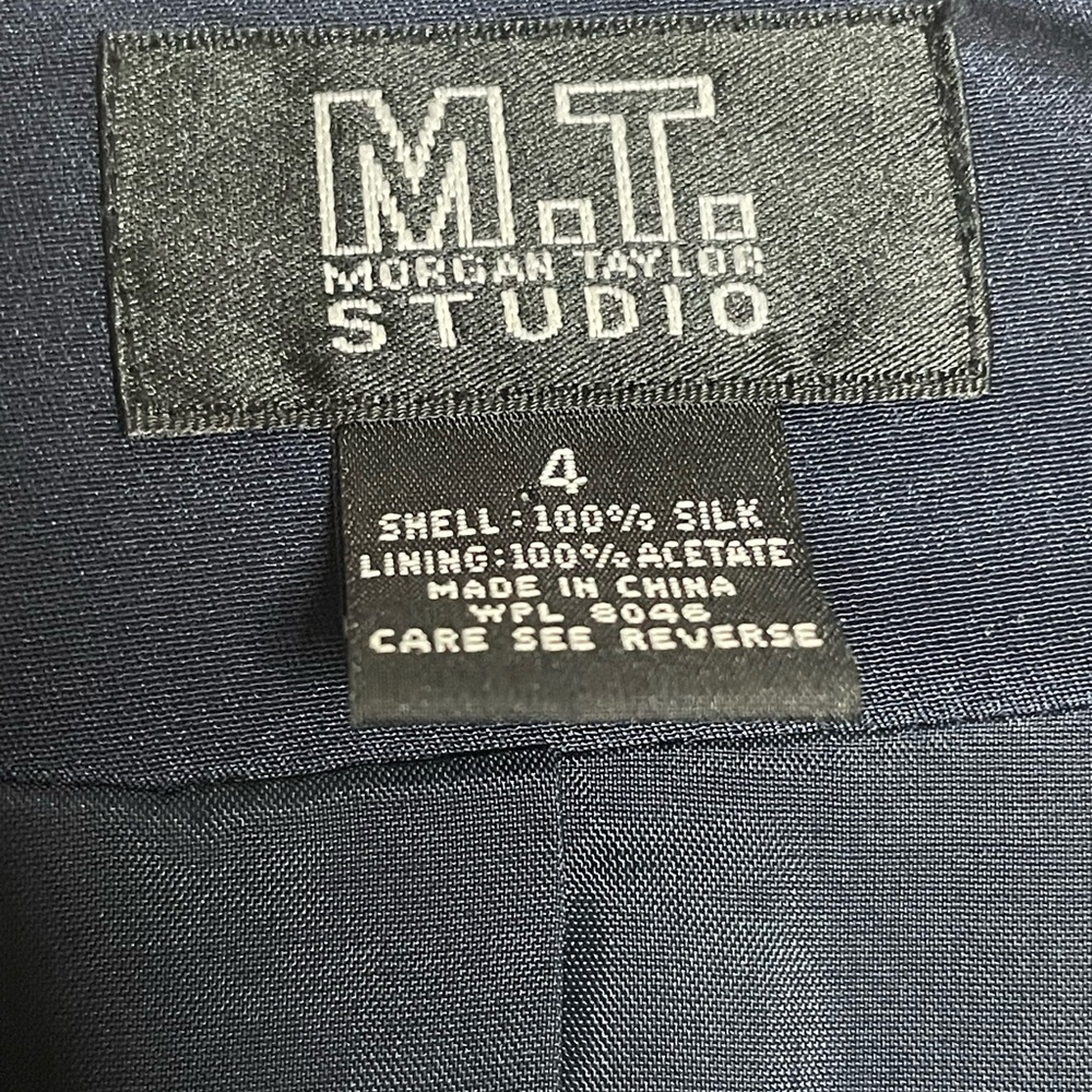 Vintage 90s Morgan Taylor Studio 100% Silk Navy Blazer Size 4 Classic - Picture 9 of 9